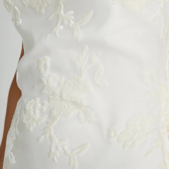 *SOLD* White/Cream Velvet Pattern Maxi Bridal Dress - Picture 6 of 6